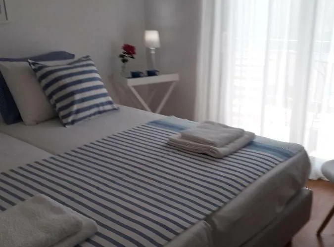 Hotel Meropi 2*
